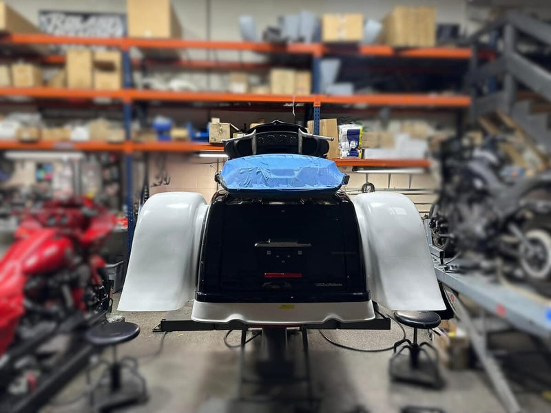 DBC343 | Harley-Davidson Freewheeler & Road Glide 3 -- 22″ Fenders Up To 2025