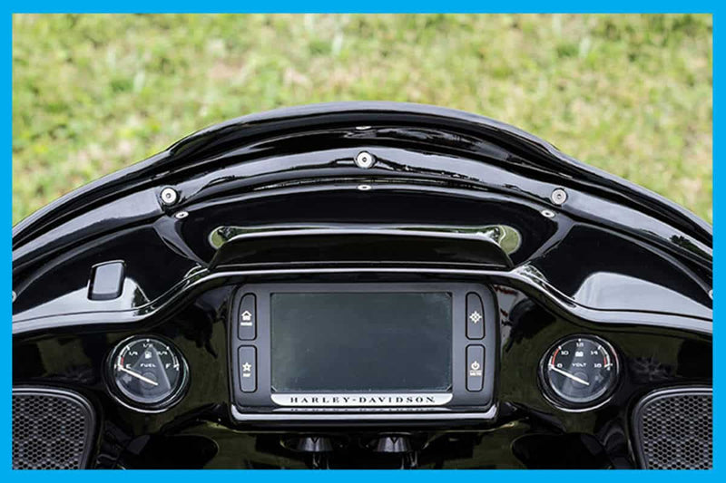 DBC232 | Harley-Davidson "Ghost" Road Glide Windshield 2015 To 2024