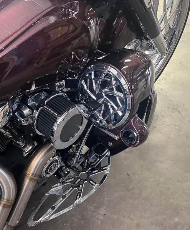 DBC322 | Harley-Davidson Water-Cooled 8″ Lower Pods -- Touring Model