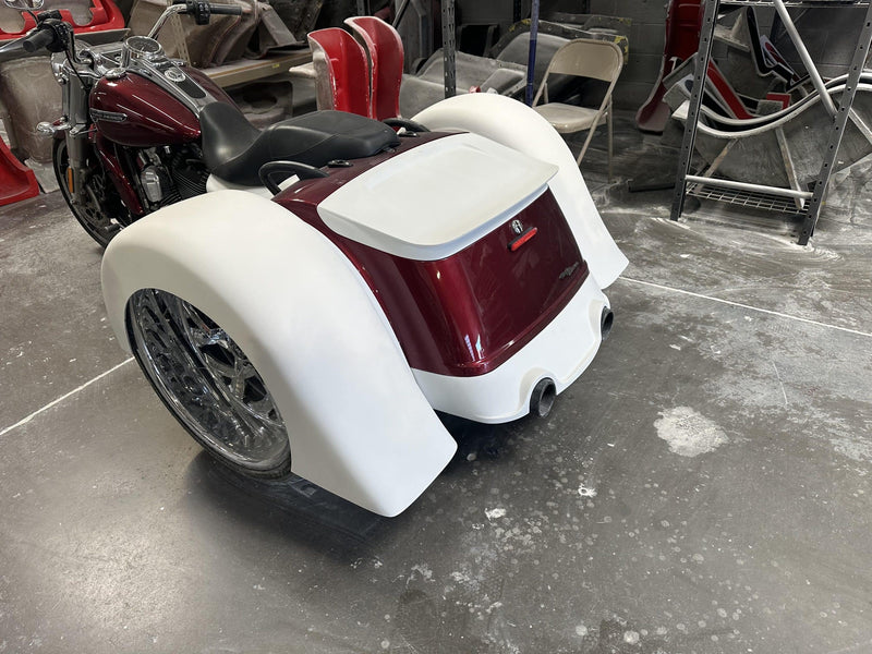 DBC343 | Harley-Davidson Freewheeler & Road Glide 3 -- 22″ Fenders Up To 2025