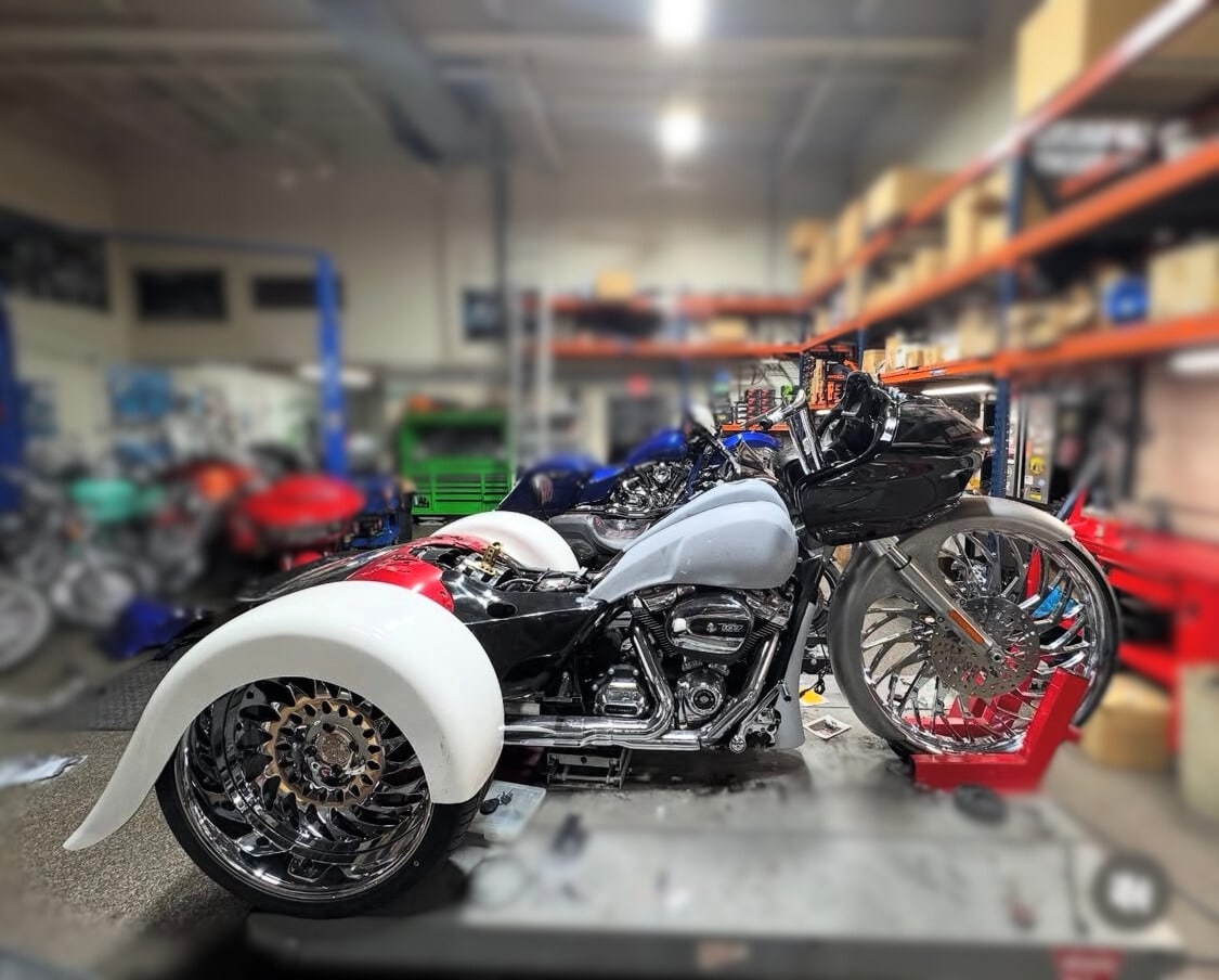 Freewheeler & Road Glide 3 -- 22″ Fenders Up To 2025 | DBC — Dirty