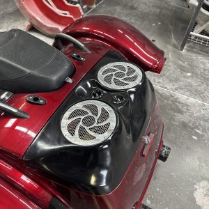 Unpainted Harley Davidson Dual 8" Audio Trunk Lid (Road Glide 3 & Freewheeler), model DBC334, showcased on a red trike.